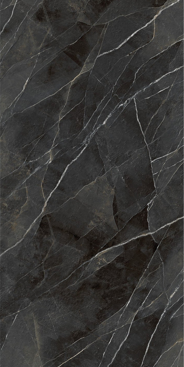 Calacata Black Bush Hammered - 12+ mm